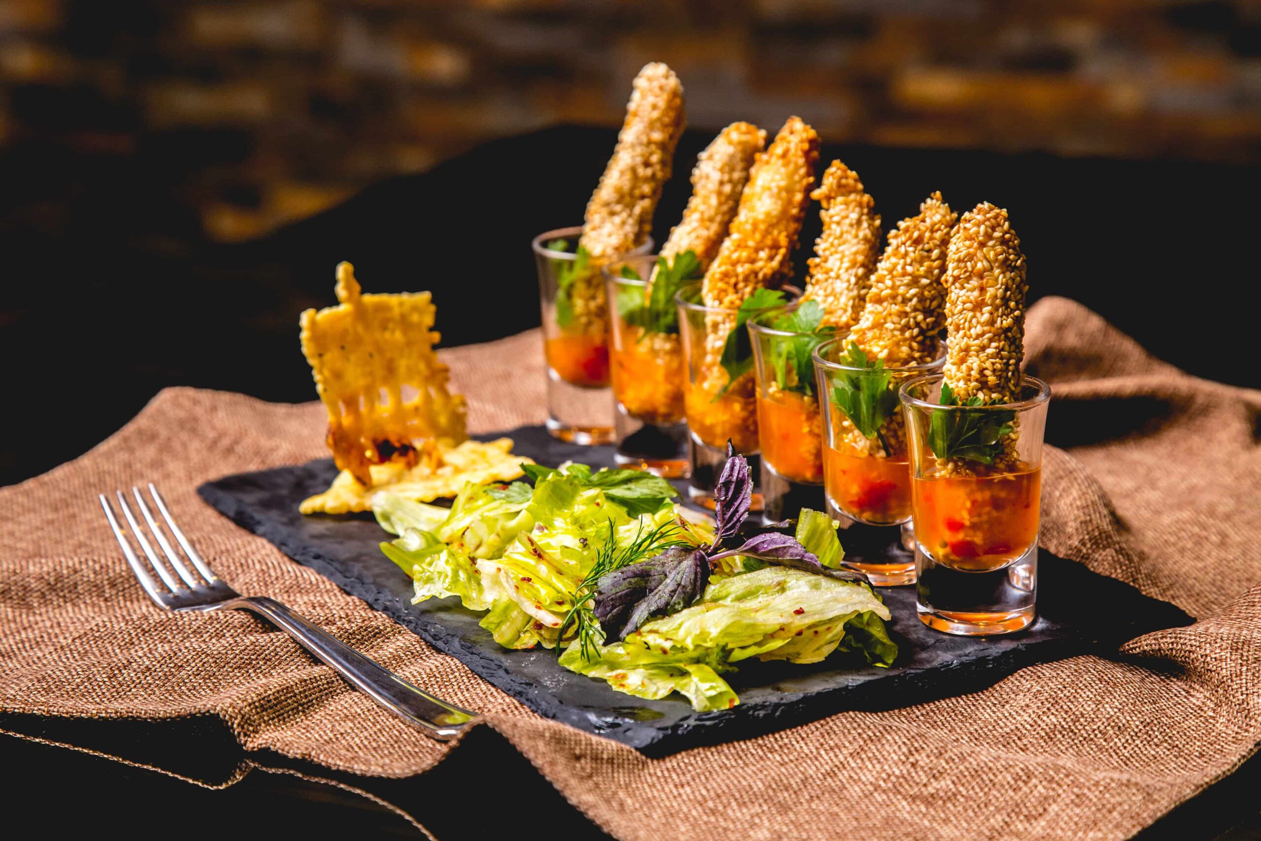 kanape-with-mix-salad-side-view